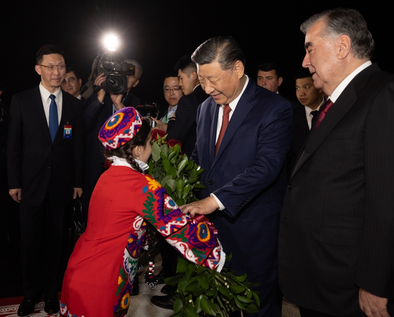 习近平抵达杜尚别开始对塔吉克斯坦进行国事访问「相关图片」