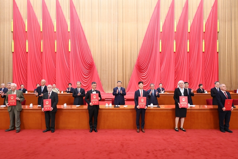 习近平出席国家科学技术奖励大会两院院士大会中国科协第十一次全国代表大会并发表重要讲话「相关图片」