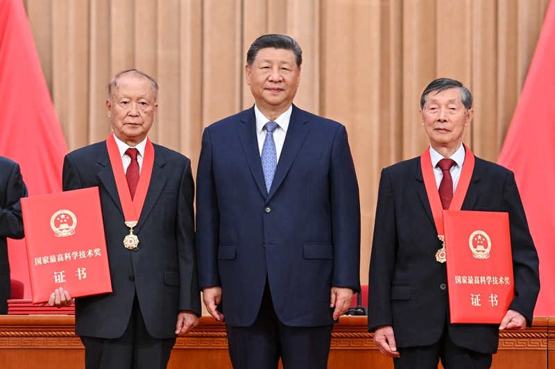 习近平出席国家科学技术奖励大会两院院士大会中国科协第十一次全国代表大会并发表重要讲话「相关图片」