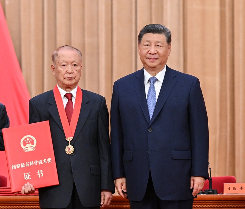 习近平出席国家科学技术奖励大会两院院士大会中国科协第十一次全国代表大会并发表重要讲话「相关图片」