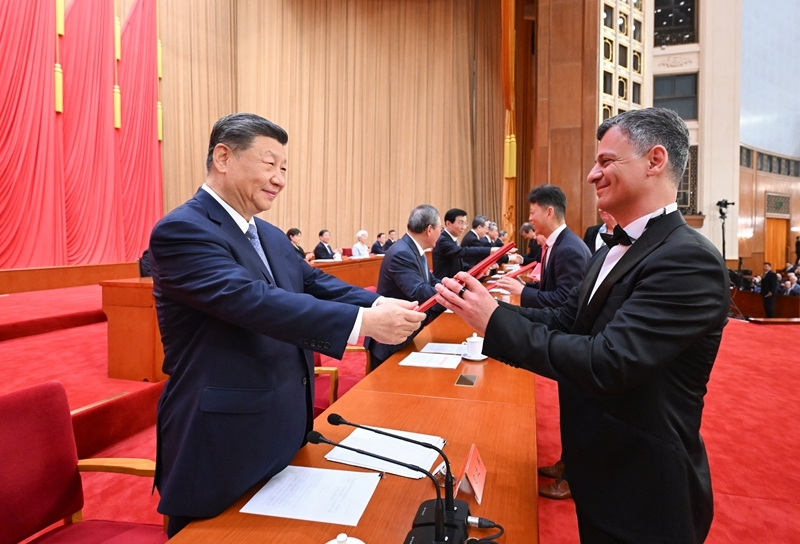 习近平出席国家科学技术奖励大会两院院士大会中国科协第十一次全国代表大会并发表重要讲话「相关图片」